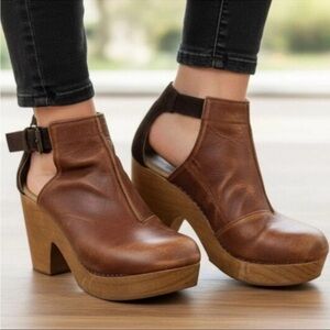 Free People Tan Leather Platform Mules